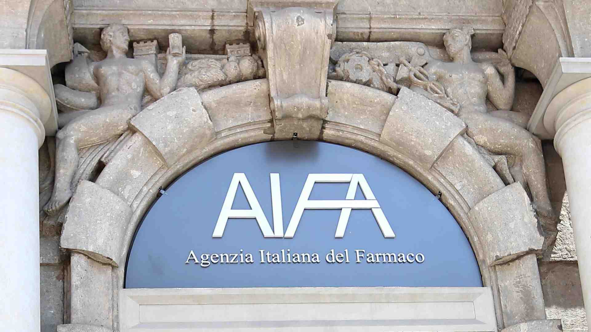 Aifa: poca trasparenza, poca credibilità