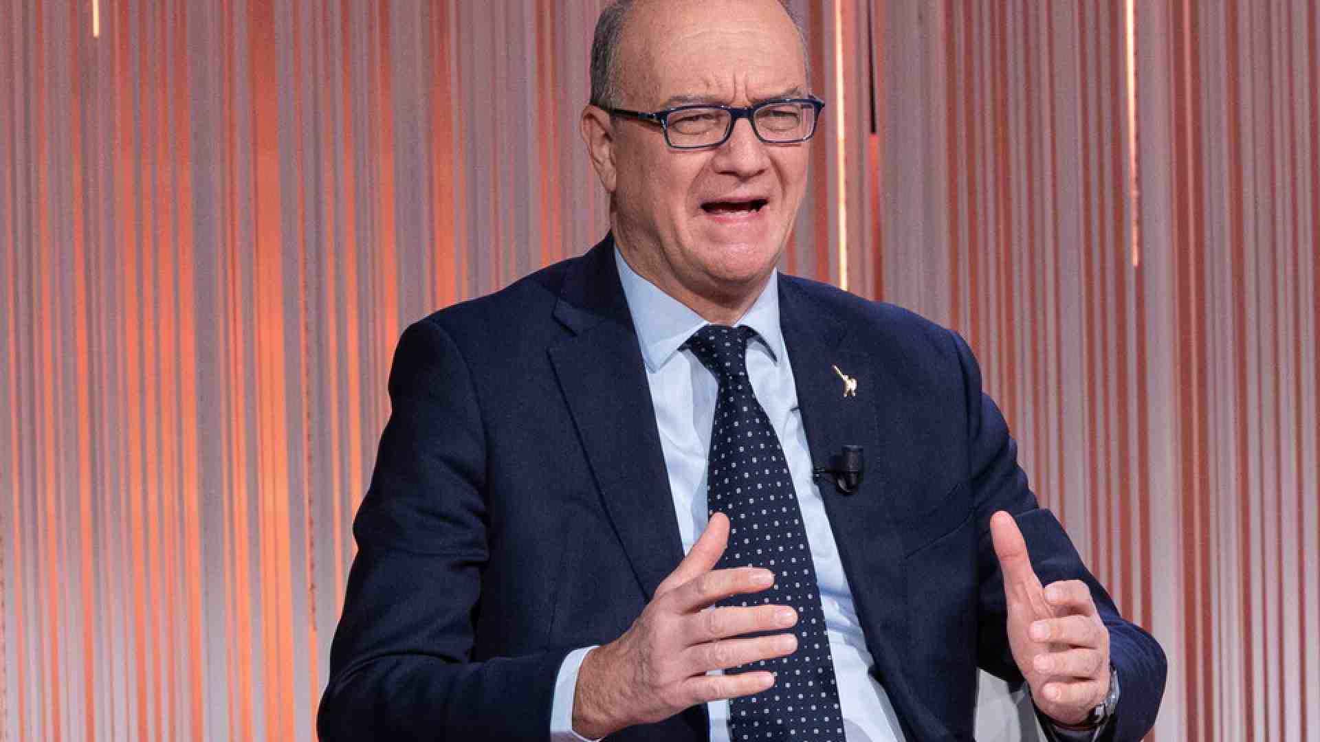 Valditara: "La sinistra dei diritti ha indebolito la cultura del rispetto. I metal detector sono strumenti utili"