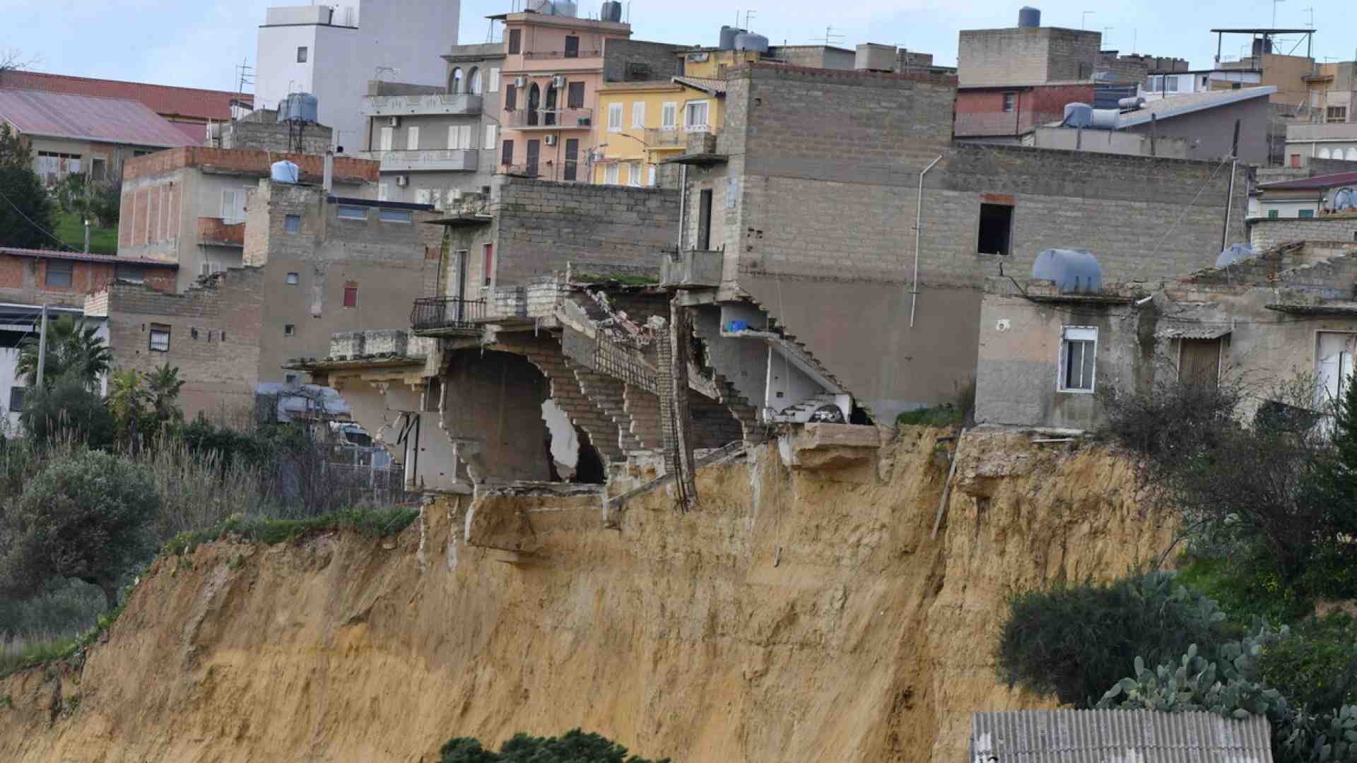 Niscemi, la frana più grande d’Europa e il paese da spostare. Parla il capo della Protezione civile Ciciliano