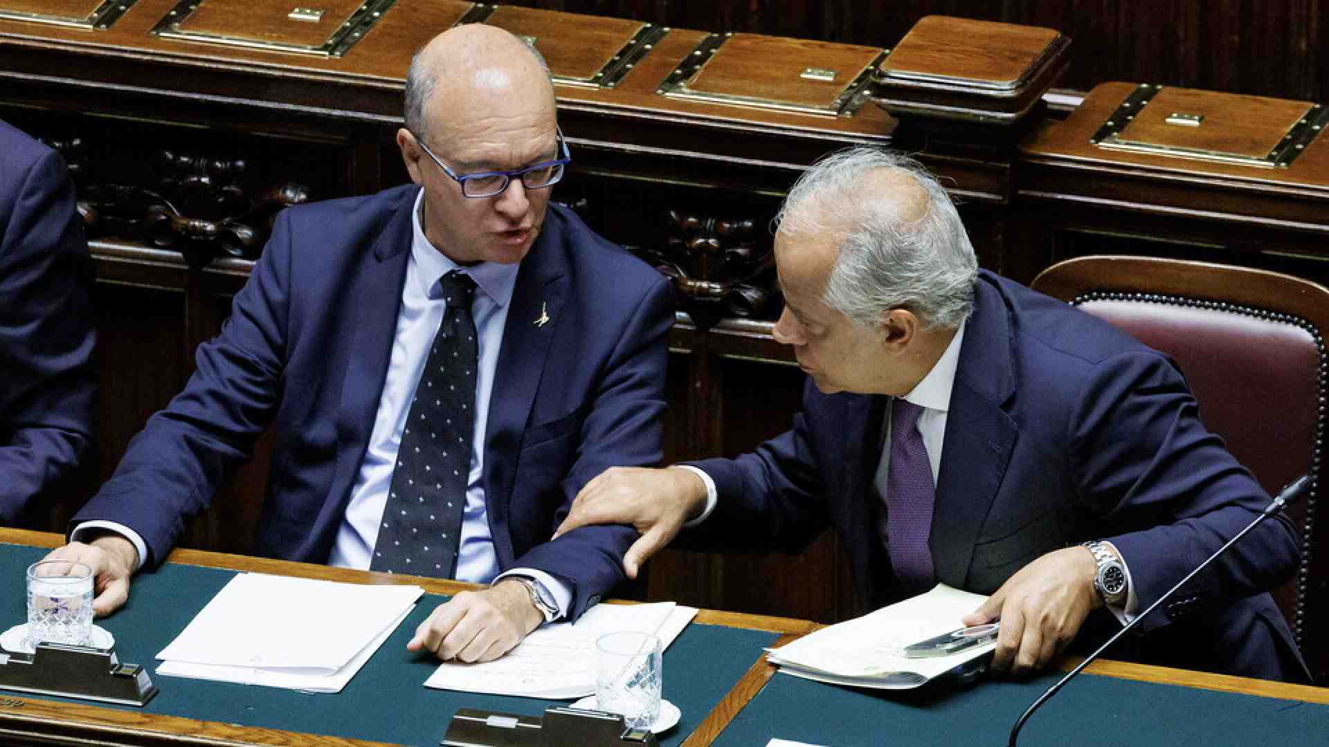 Metal detector a scuola? Solo nelle situazioni più gravi. Ecco la circolare di Valditara e Piantedosi