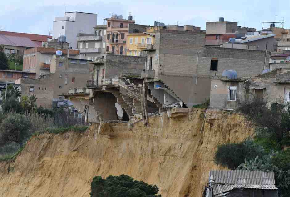 Niscemi, la frana più grande d’Europa e il paese da spostare. Parla il capo della Protezione civile Ciciliano