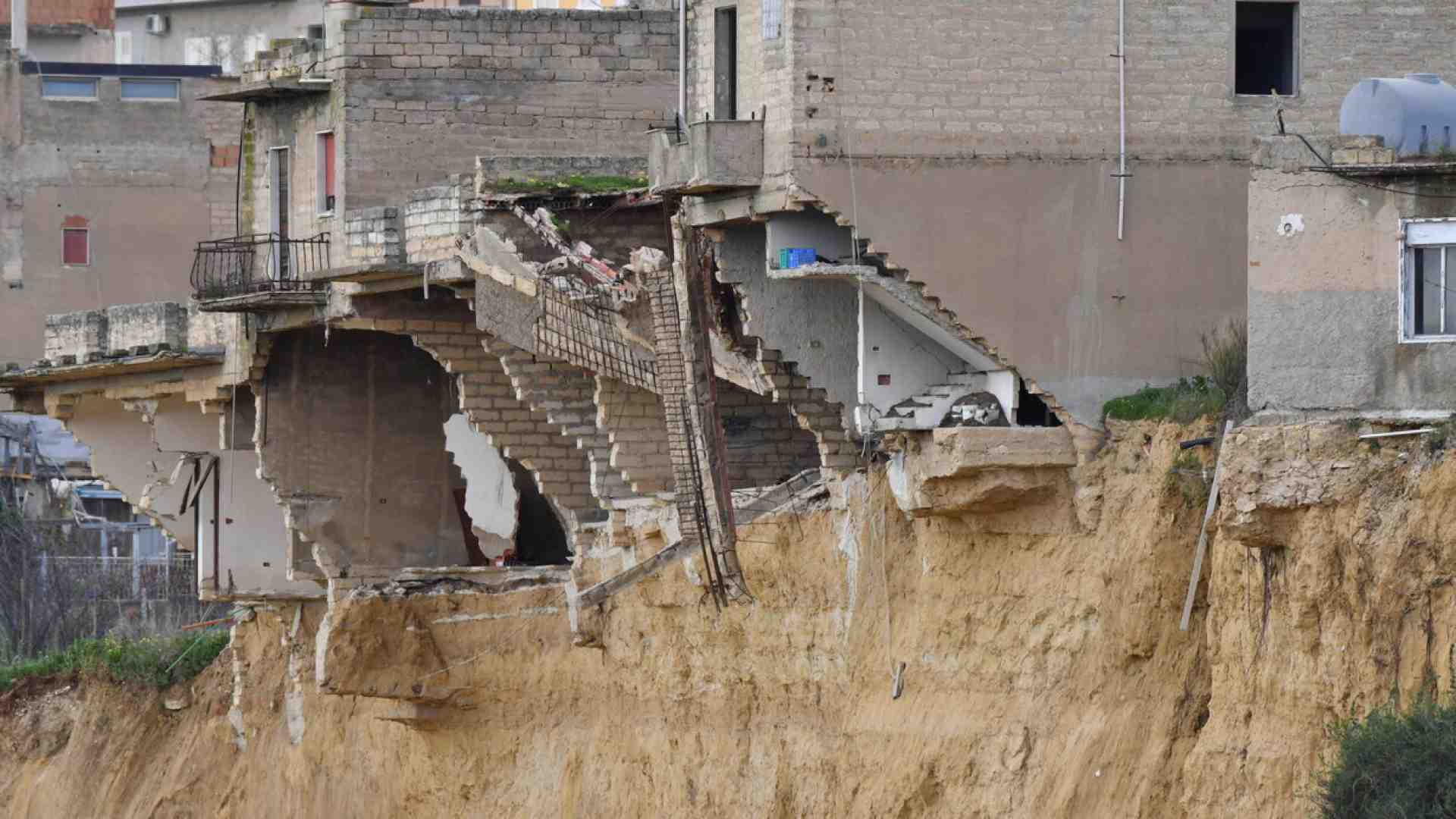 Niscemi, la frana delle chiacchiere