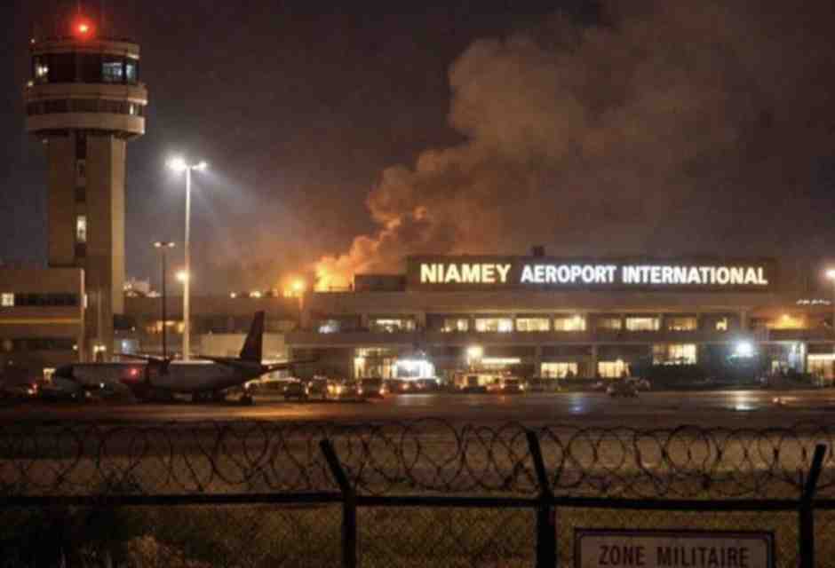 L'aeroporto di Niamey che ospita militari italiani è stato attaccato