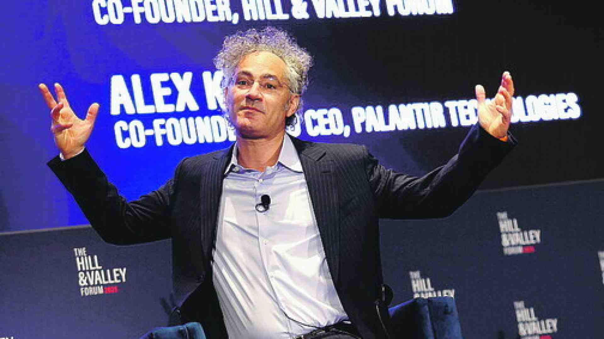 La pericolosa dipendenza del governo inglese dall'americana Palantir