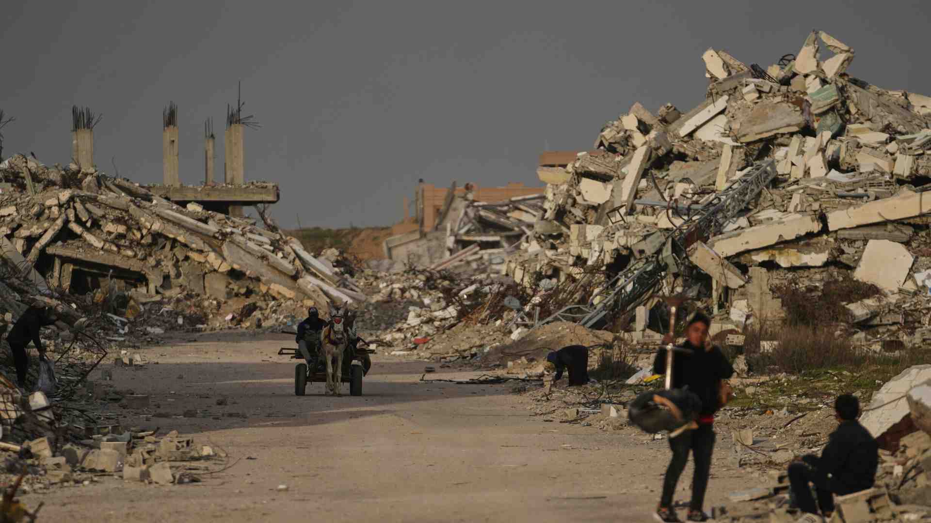 Contare la tragedia di Gaza. I numeri nascosti dentro ai settantamila morti