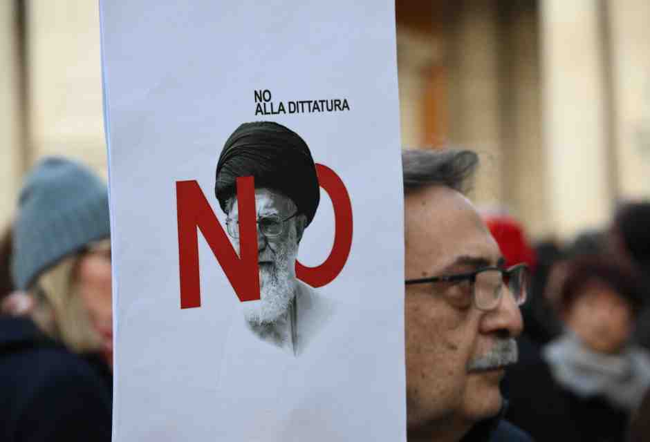 Chiamare i terroristi con il loro nome: la svolta europea contro i pasdaran è un manifesto di libertà