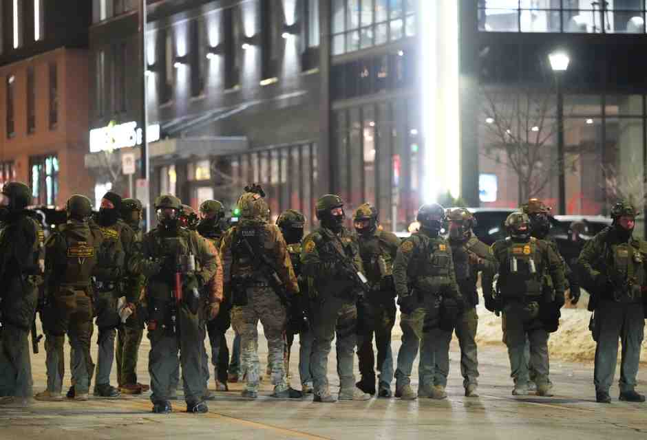 I pieni poteri dell’Ice sono davvero pieni poteri? Falsità a confronto