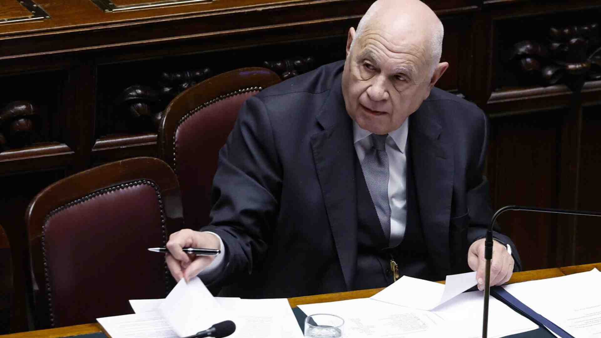 Su spinta di Delmastro, Nordio bacchetta i parlamentari sulle visite in carcere. La lettera