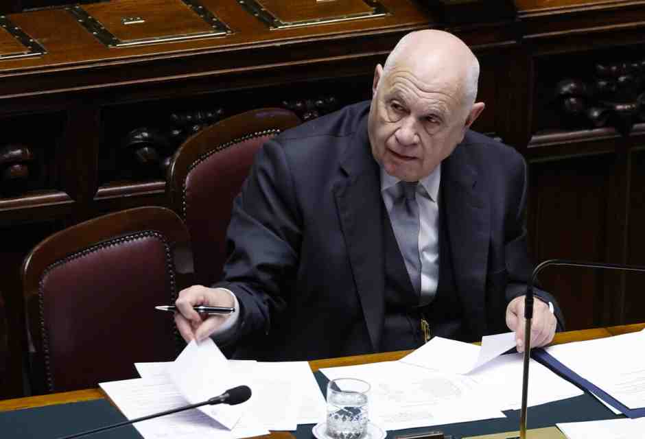 Su spinta di Delmastro, Nordio bacchetta i parlamentari sulle visite in carcere. La lettera