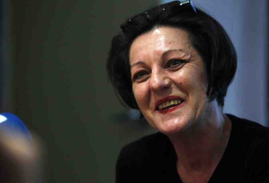 Tutti in piedi sul treno per Bucarest a guardare la Jugoslavia oltre il confine