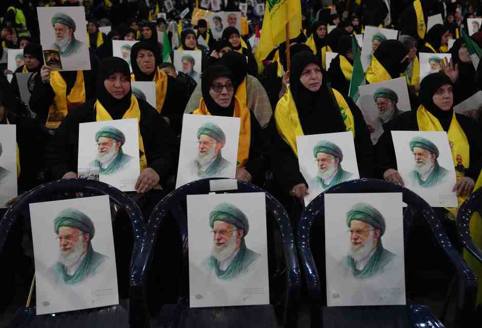 Come finisce la Repubblica islamica? Il modello Urss