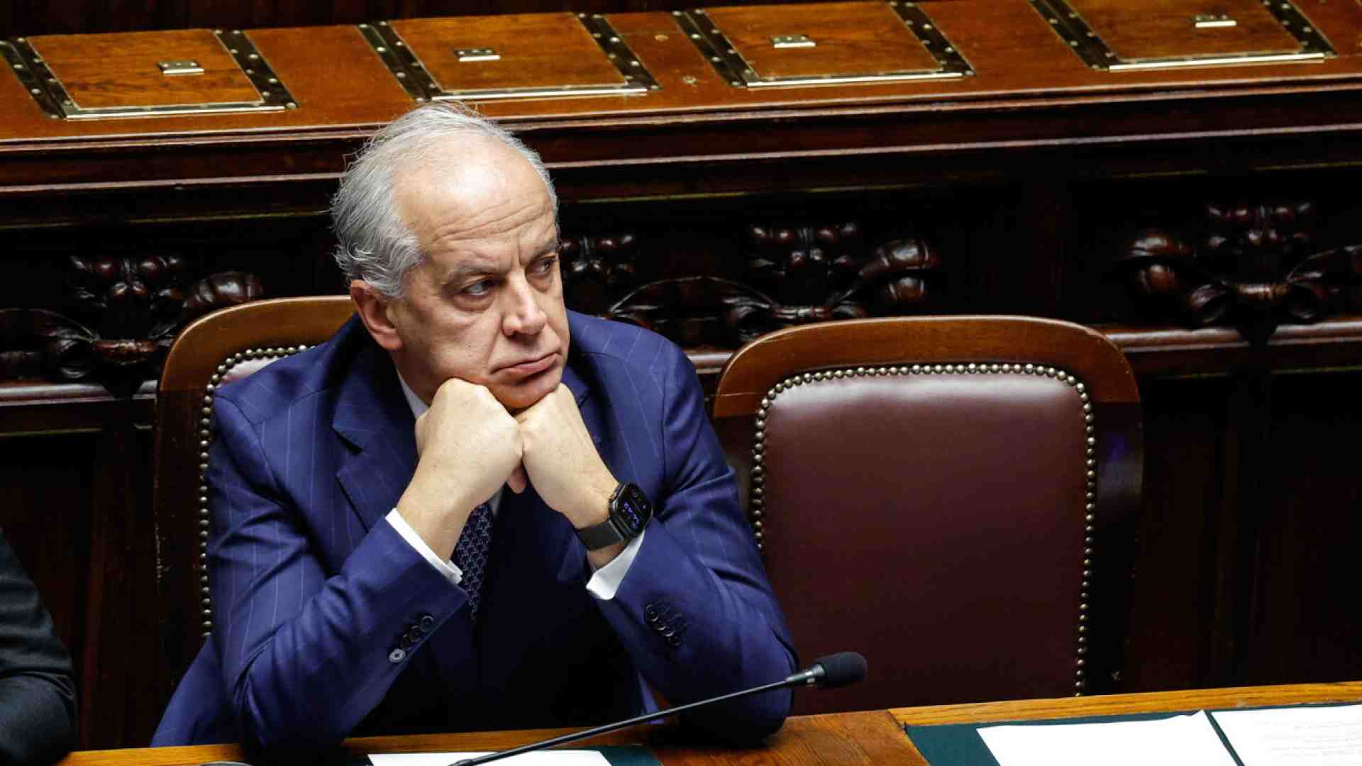 Le diverse reazioni delle opposizioni alle parole di Piantedosi