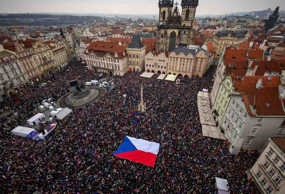 Praga divisa fra le politiche parallele del presidente e del premier