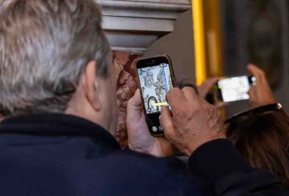 Quando in cattedrale fu affrescato il vescovo seminudo, il Vaticano non si mosse: è arte