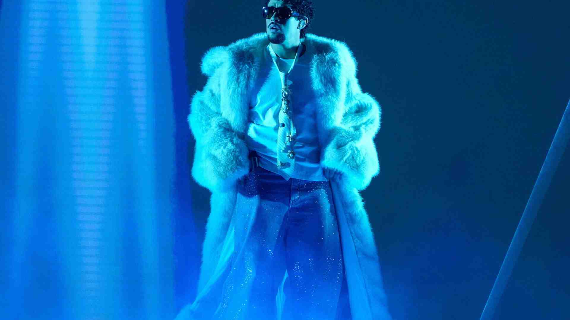 Durante il Super Bowl, il mondo Maga prepara un contro-show a Bad Bunny, ma è un po’ scarsino