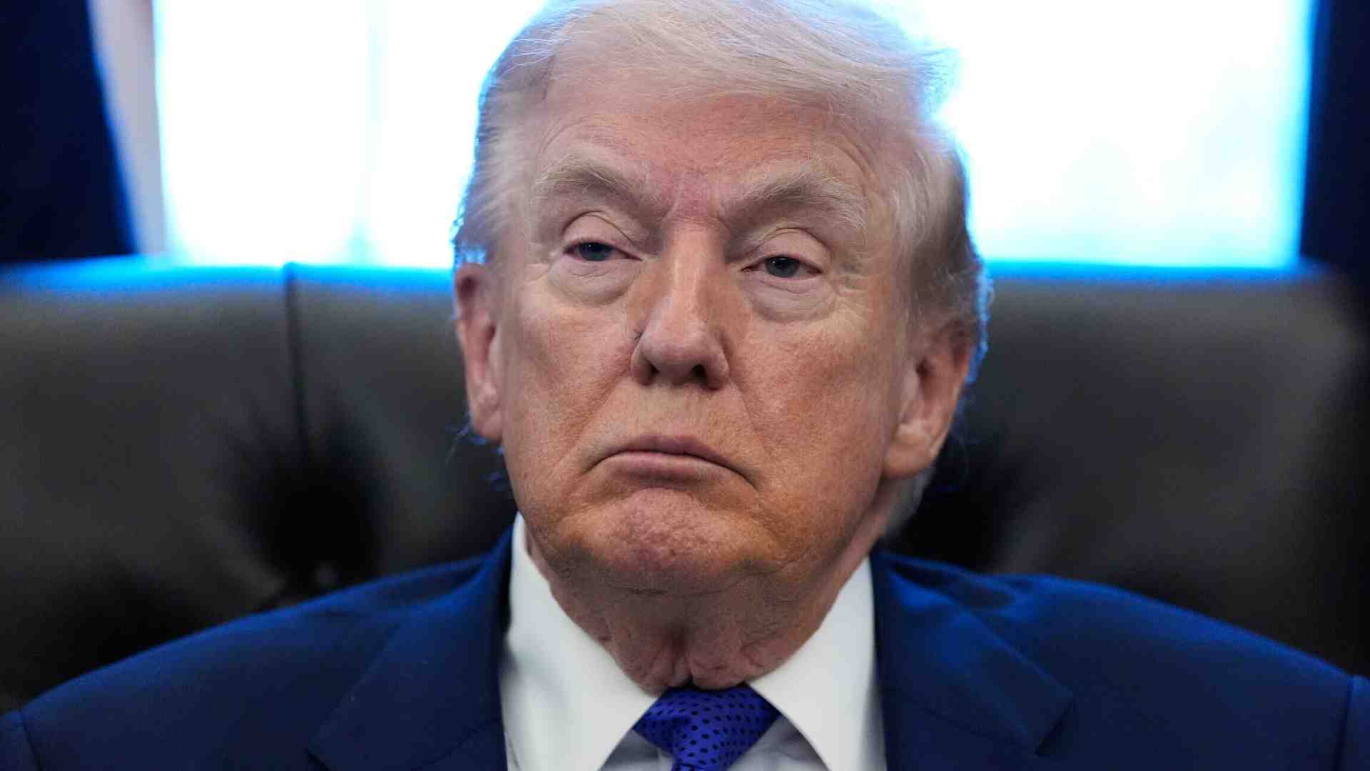 Trump rilancia la “grande bugia” sul voto del 2020. Le polemiche in Georgia