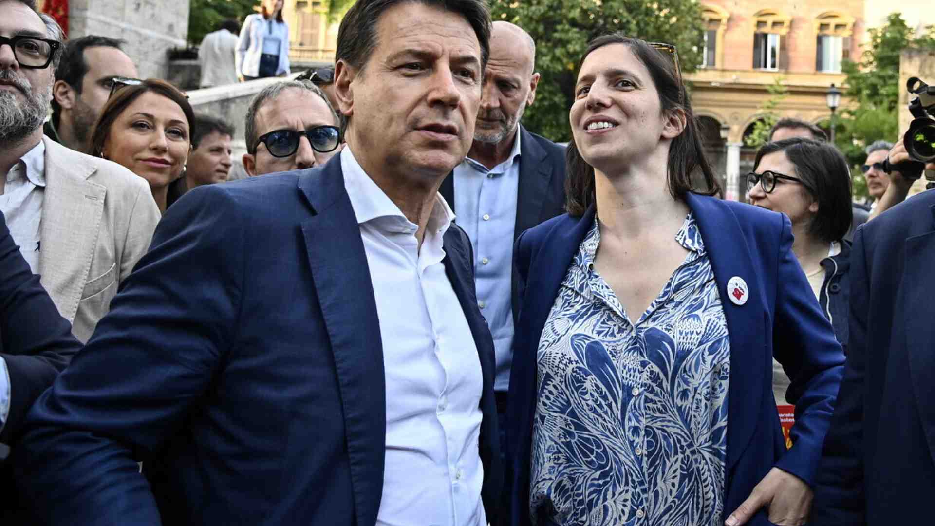 Oltre il referendum. Le agende parallele di Conte e Schlein (con vista 2027)