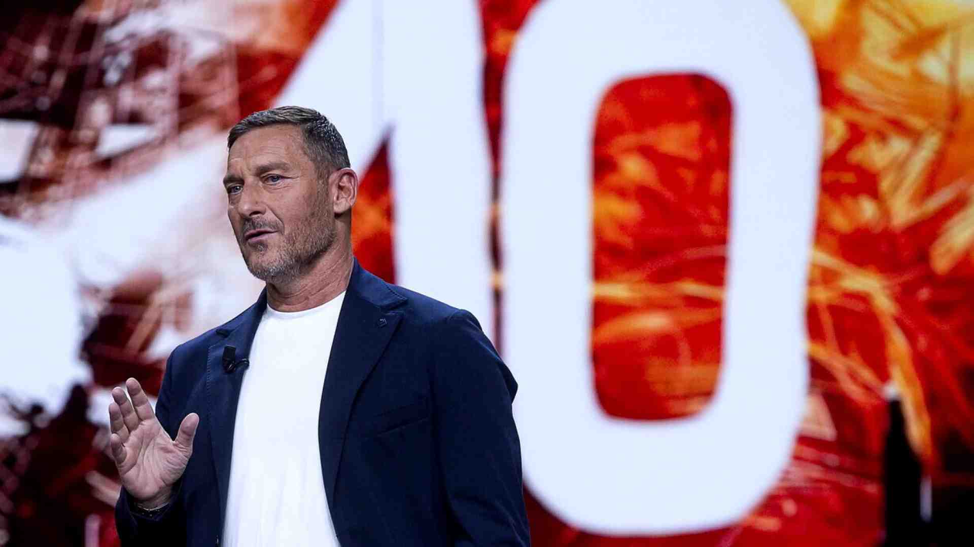 Totti e la ricerca della felicità che potrebbe ricondurlo a casa, alla sua Roma