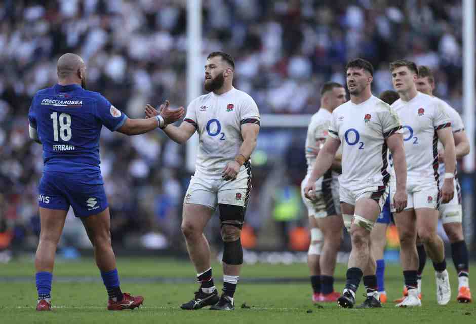 Sotto, dentro, insieme: la vita da pilone di Simone Ferrari