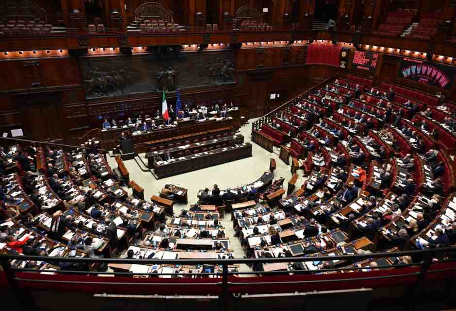 Il “corvo della Camera” è tornato a Montecitorio nella sua stanza