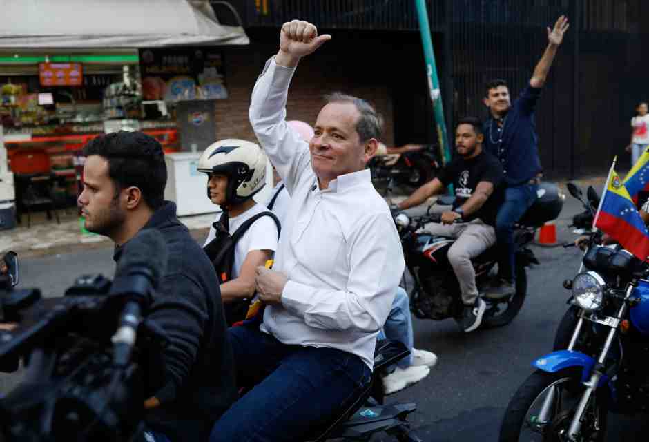 Il leader oppositore venezuelano Guanipa libero per poche ore. Il regime rialza il muro