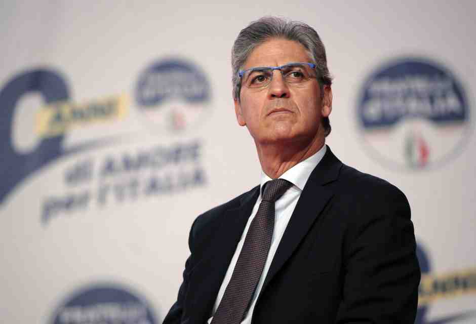 Peggio di Petrecca c’è la Rai (e affini). L’idea di punirlo premiandolo