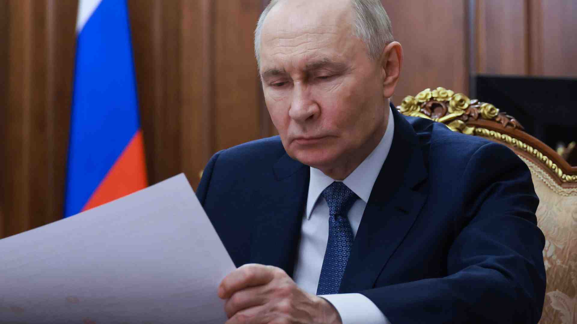 Salvini e Vannacci visti da Putin, votare per Kyiv col cuore a Mosca