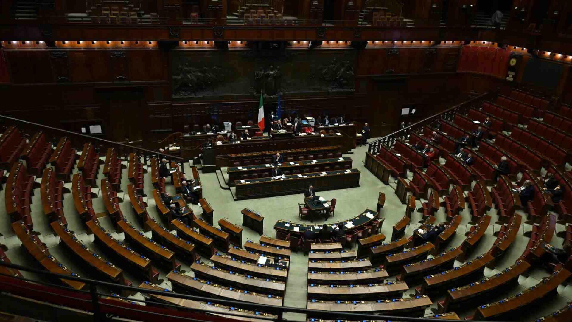 La Camera approva la fiducia sul dl Ucraina: 207 sì, 119 no e 4 astenuti