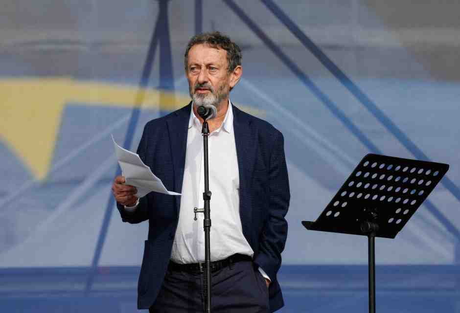 Solidarietà a Michele Serra