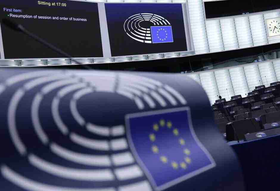 Via libera dall'Eurocamera al prestito da 90 miliardi all'Ucraina