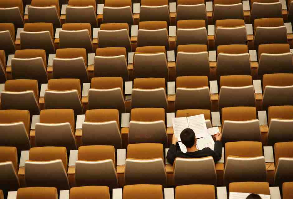 La Francia cerca talenti scientifici internazionali, mentre l'Italia resta immobile