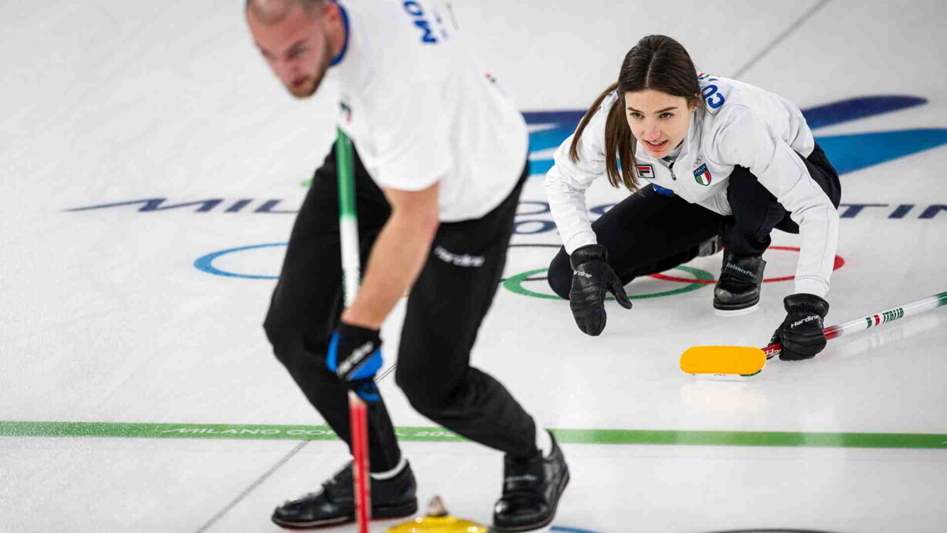 Il Pd posta un video per il "No" con gli atleti olimpici italiani. Scatta la polemica, post rimosso