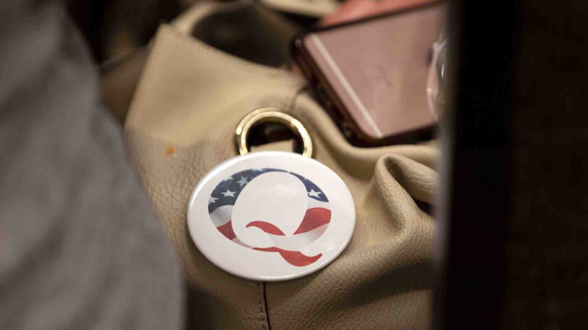 Jessica Prim e gli altri di QAnon, che stavano già leggendo gli Epstein Files