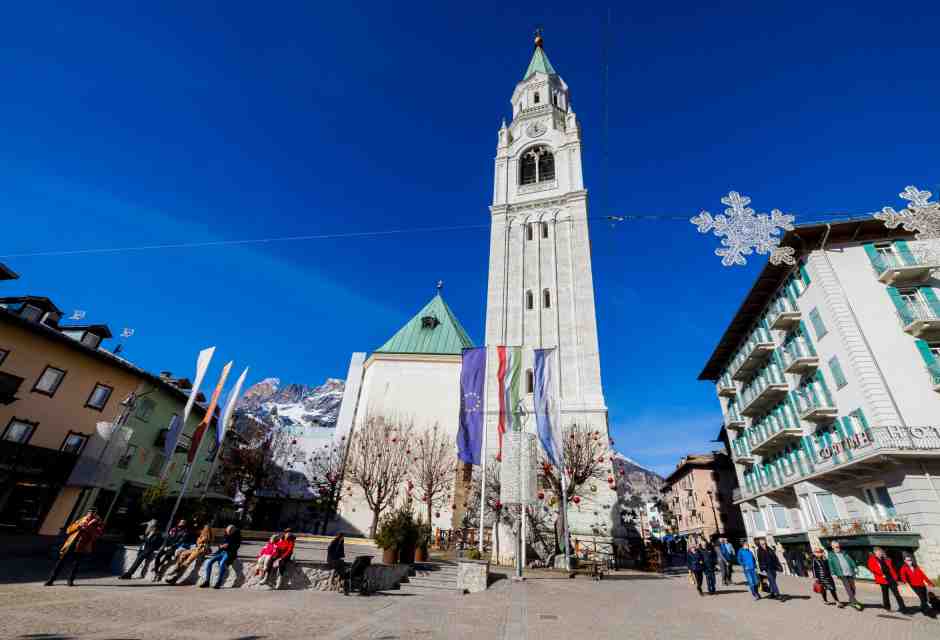 Olimpiadi di peccato e redenzione: parla don Ivano Brambilla, gagliardo (e milanese) parroco di Cortina
