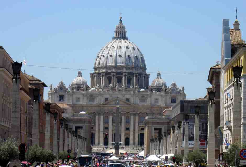 Il Vaticano rimbalza le minacce lefebvriane