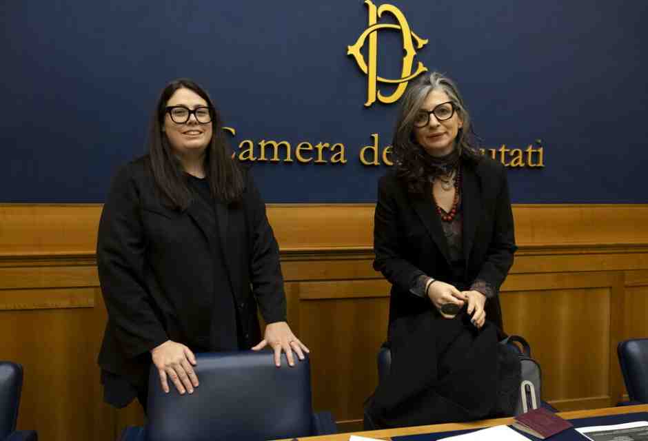 Altro che dimissioni. Il campo largo: “Continueremo a invitare Albanese”