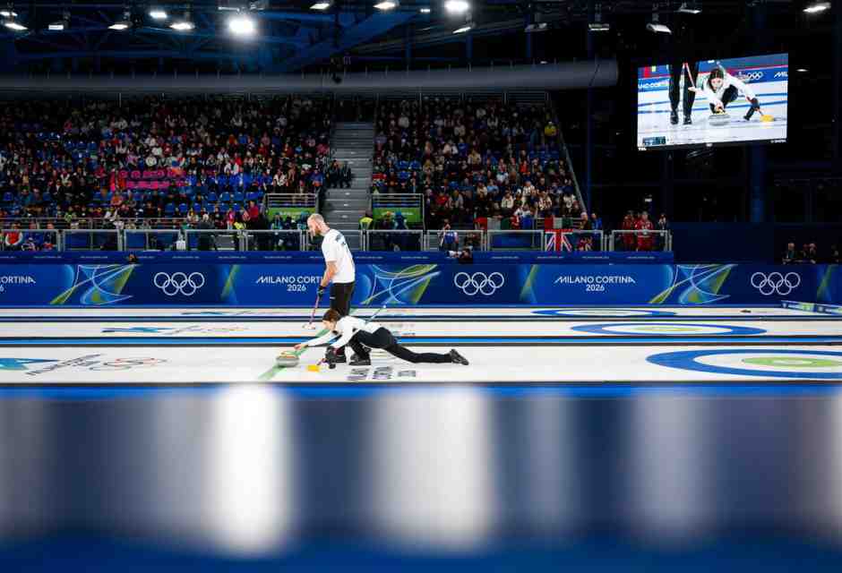 Berruto: “Il post sul curling? Non mi hanno detto nulla”. Come si muove la macchina social Pd