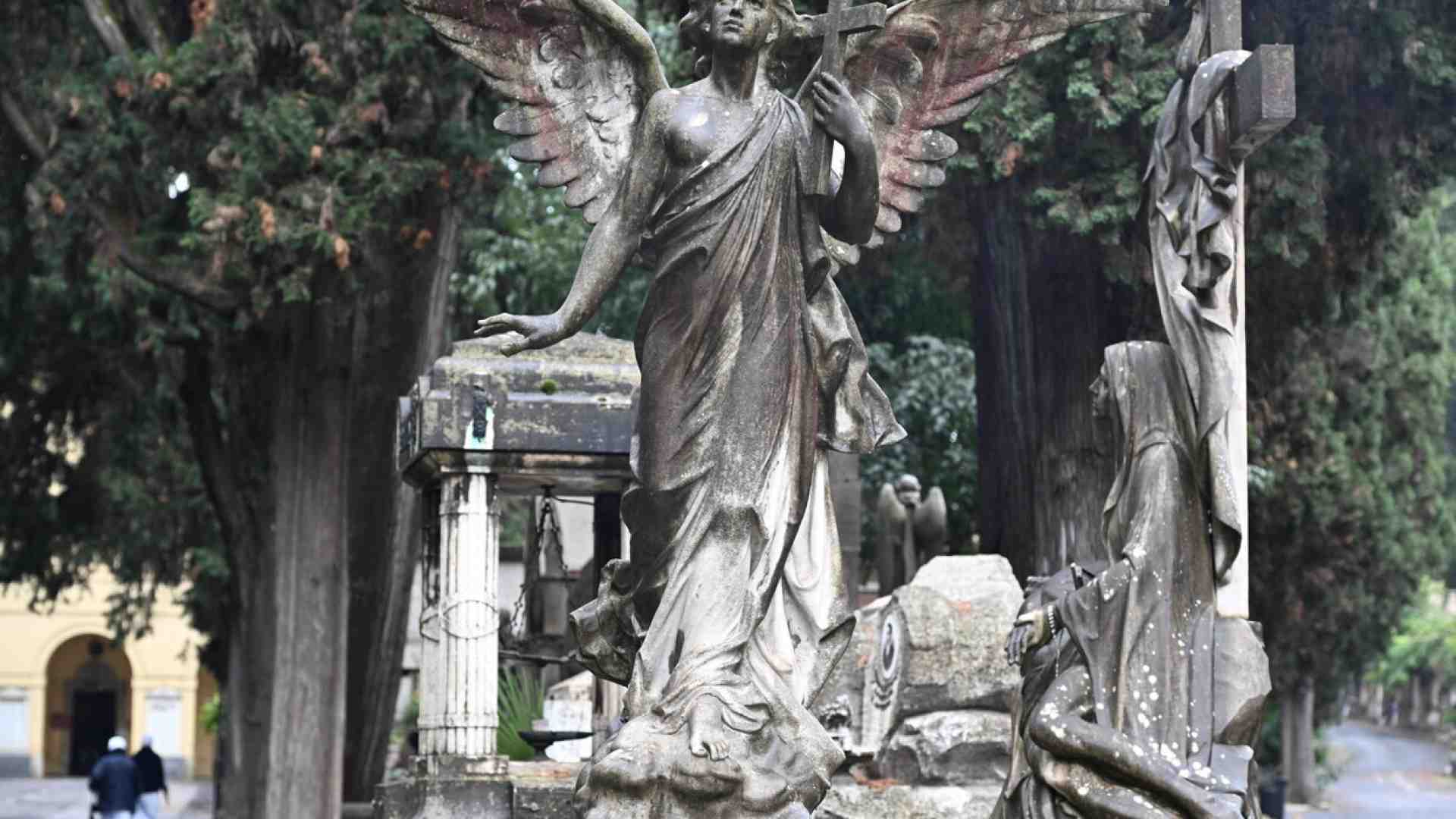 Il cimitero del Verano, dove i morti garantiscono il passato ai vivi