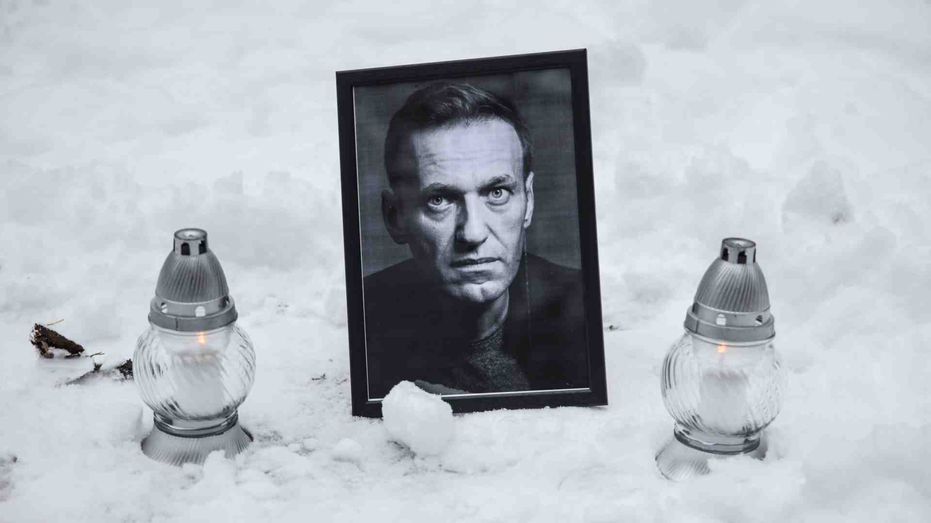 Sono passati due anni dalla morte di Alexei Navalny. Tutte le bugie del Cremlino