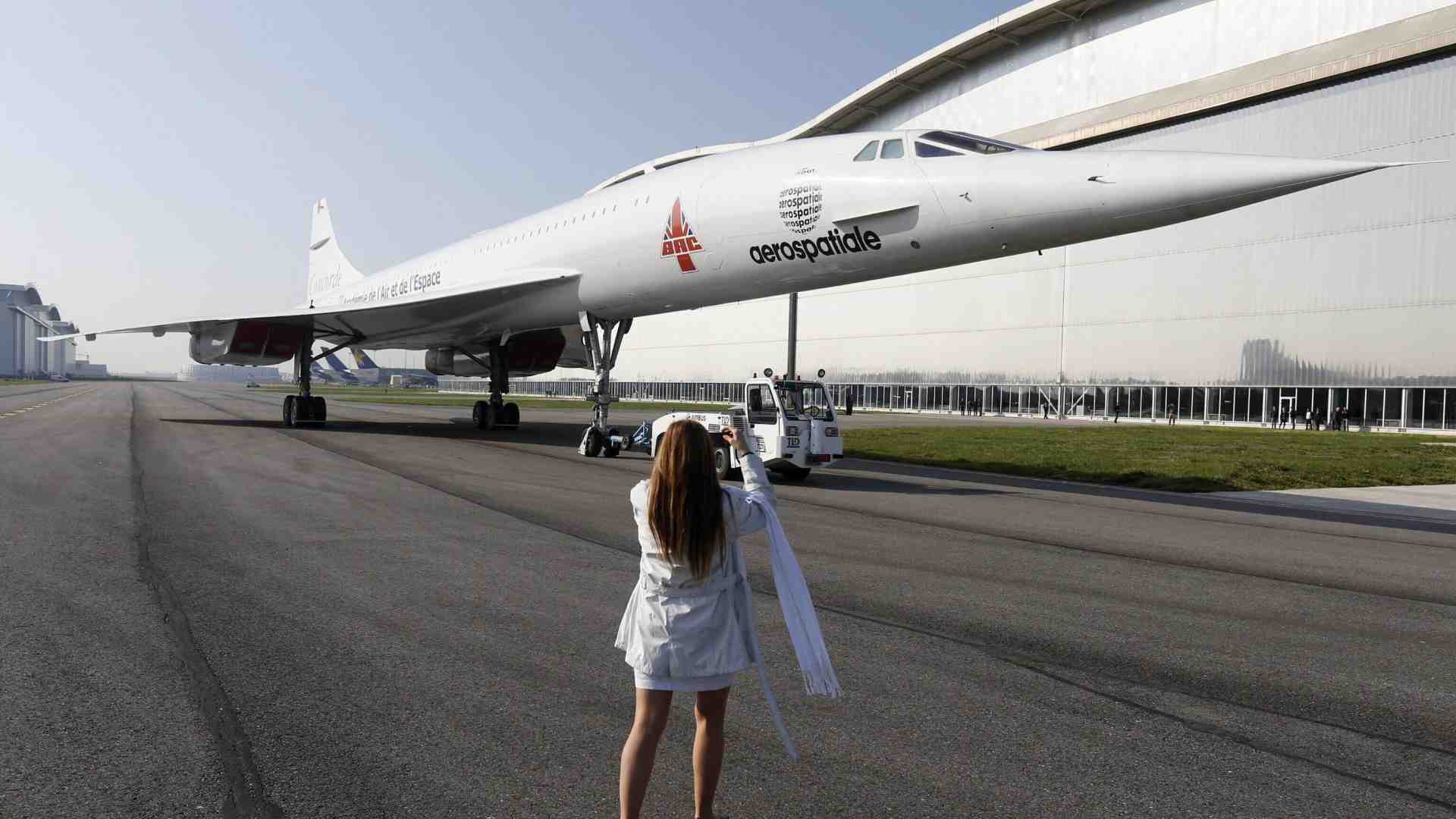 Cinquant’anni fa l’aereo supersonico decollava per la prima volta. Tra tentativi e fallimenti, spionaggio e cervelli in fuga