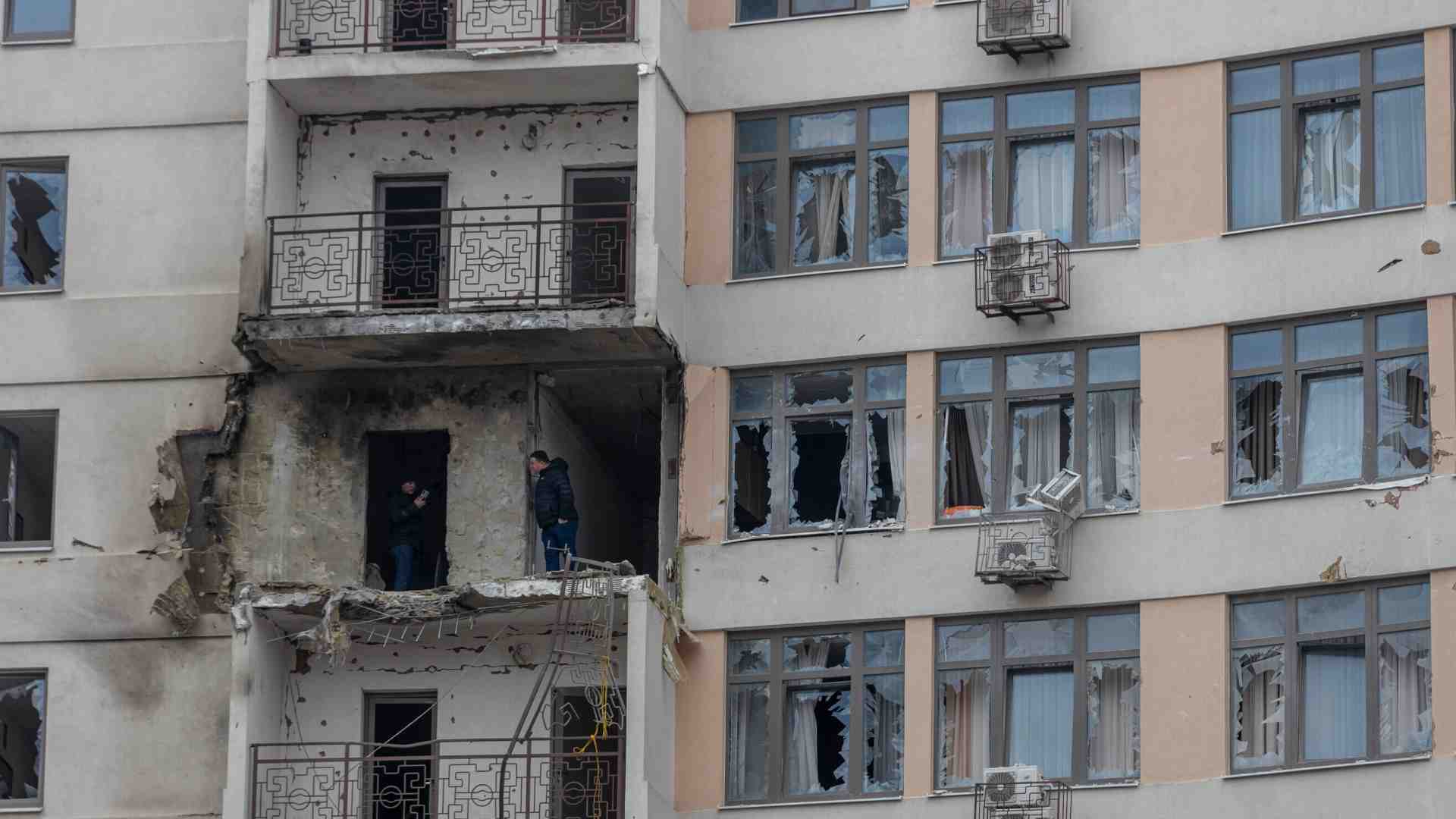Le bombe e i generatori a Odessa e le poche aspettative per i negoziati con i russi a Ginevra