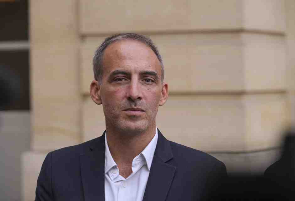 Glucksmann (ri)traccia una linea rossa con gli insoumis radicali