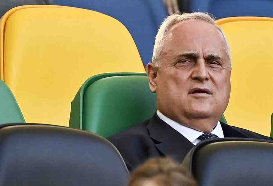 Il nuovo stadio, le firme contro Lotito, i tifosi in sciopero: la Lazio nel ciclone