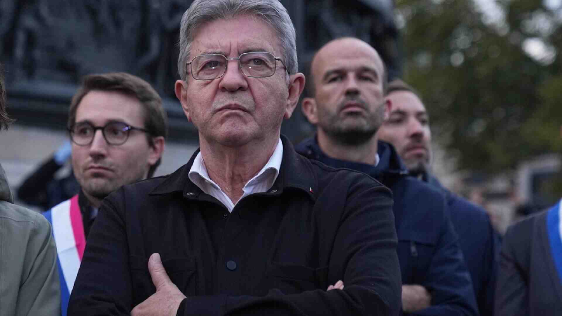 I repubblicani alzano la diga con l’estrema sinistra francese sempre più radicale