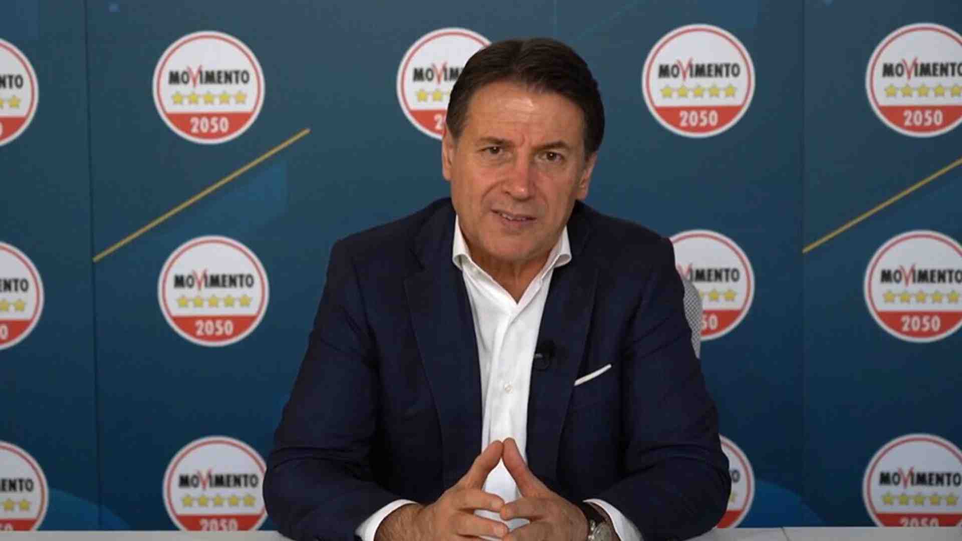 La “timidezza” di Conte tra referendum, affanni e strategia