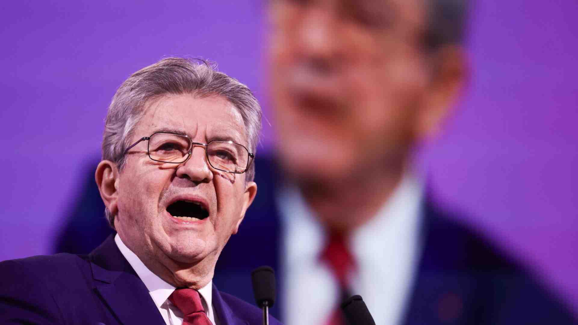 La France Insoumise nello stile Cinque Stelle