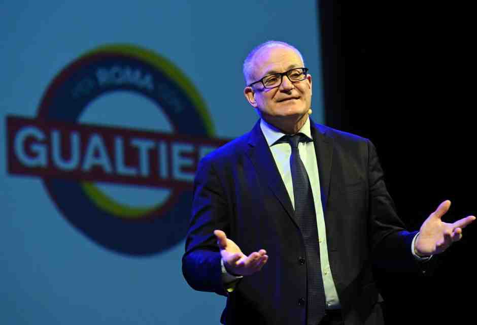 Sindaco influencer, le grandi manovre glocal e social di Gualtieri