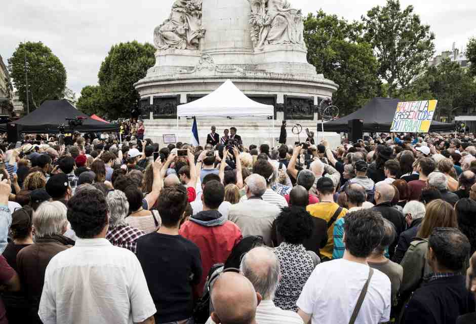 La piazza di Lione fa paura