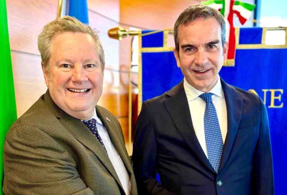 Trump contro i medici cubani in Calabria. Occhiuto vede l'incaricato Usa