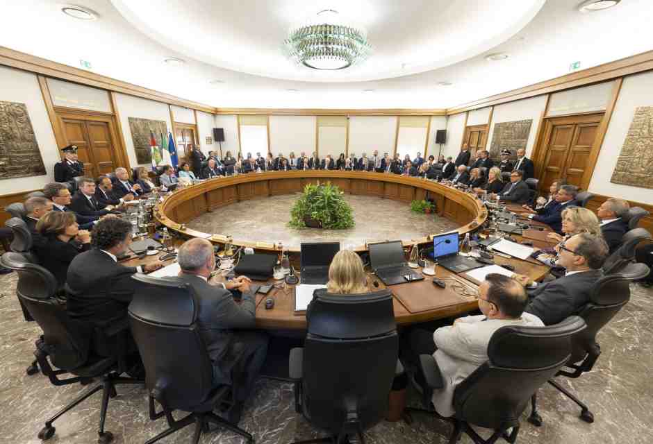 Dieci storie di toghe impunite. Hanno sbagliato? Promossi